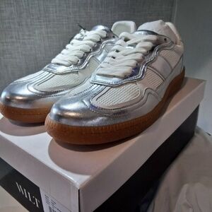 WILT Sneakers Women's Size 10 Silver Metallic Gum Sole BRAND-NEW w/tag/box